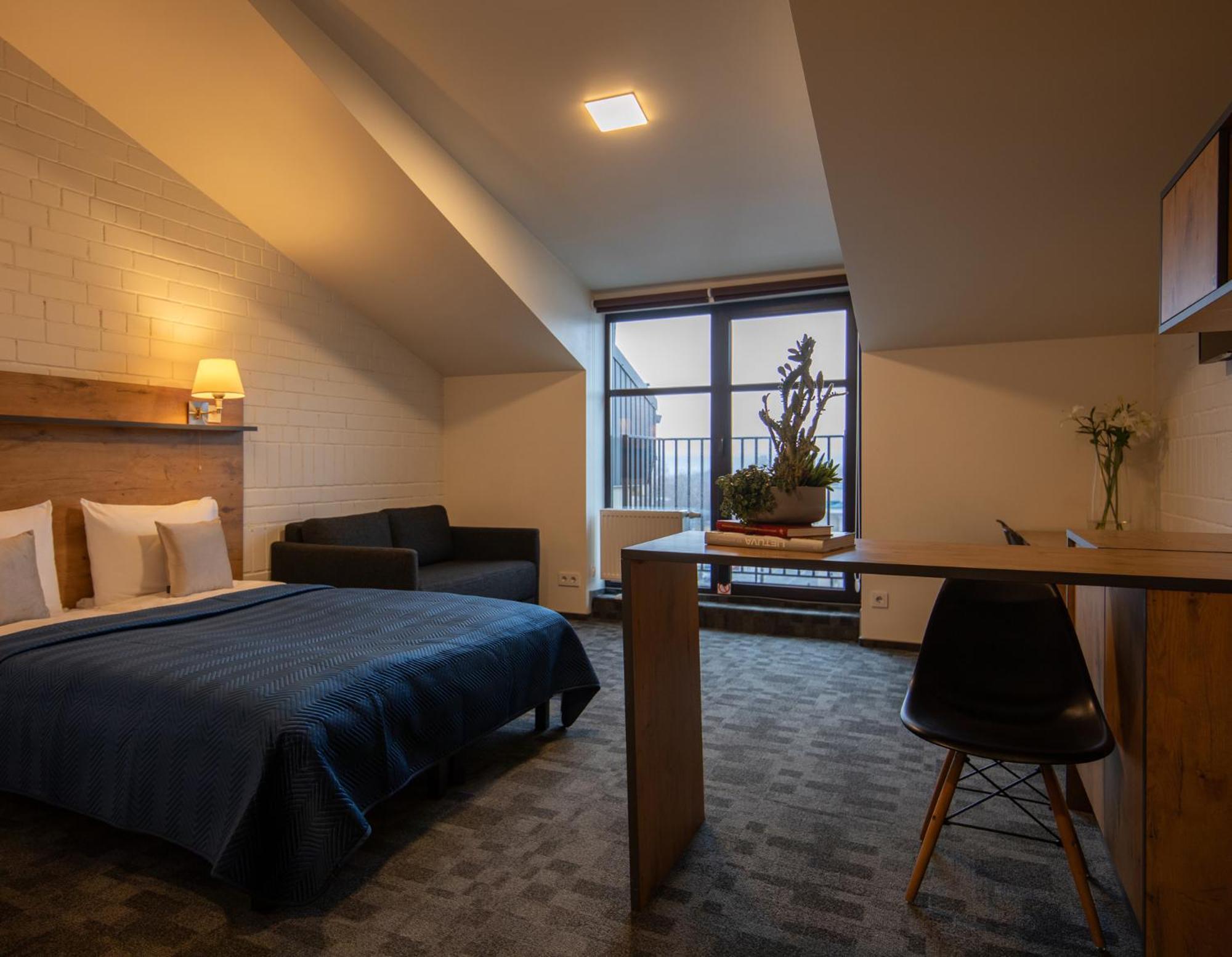 Loft Inn Self-Check In Вилнюс Екстериор снимка